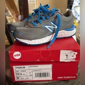 New Balance Kids' Sneakers in Gray with Blue Highlights